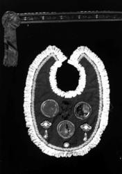 Krunebord og krage til jonsokbrur