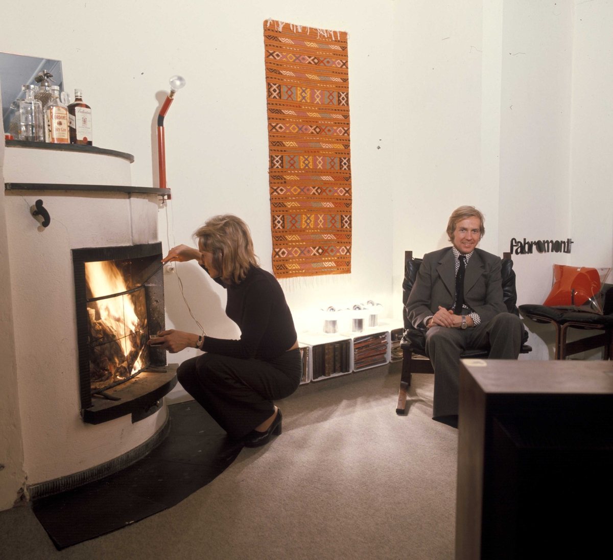 Peis i stuen hos arkitekt Ulf Røstøen og Liv Røstøen i Fosswinckels gate 32, Bergen. Nye Bonytt 1973-9
