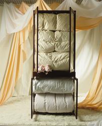 Dyner i forskjellige dun- og fjærblandinger og med ulike søm