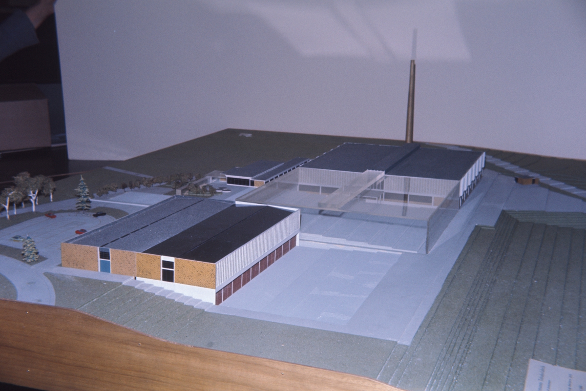 Modell av Tiedemanns Tobaksfabrik på Hovin.