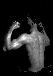 Portrett, Gustav Magnussen, i bar overkropp.