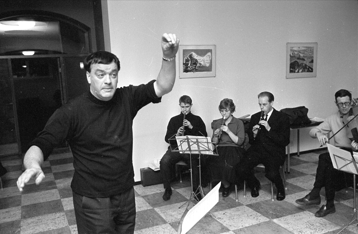 Musikere og dirigent, 30.03.1965. Leif Risager