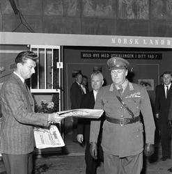 Ekeberg, Oslo, juni 1959, landbruksutstilling, Kongen kommer