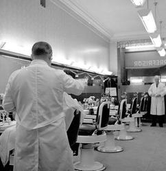 Oslo, desember 1955, City barbersalong