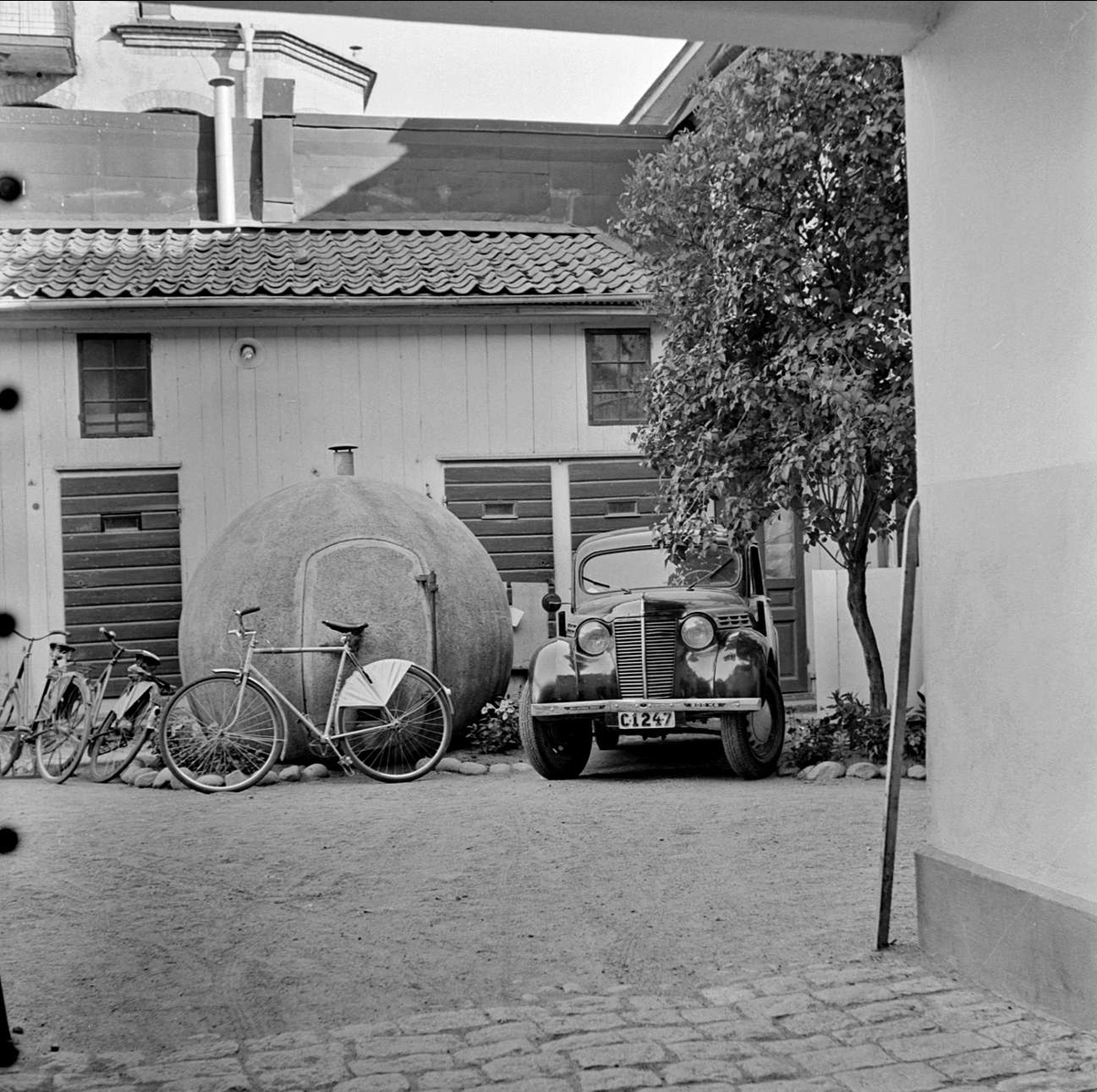 Uppsala över gården III - gårdsinteriör, Vretgränd 9, stadsdelen Kungsängen, Uppsala 1949