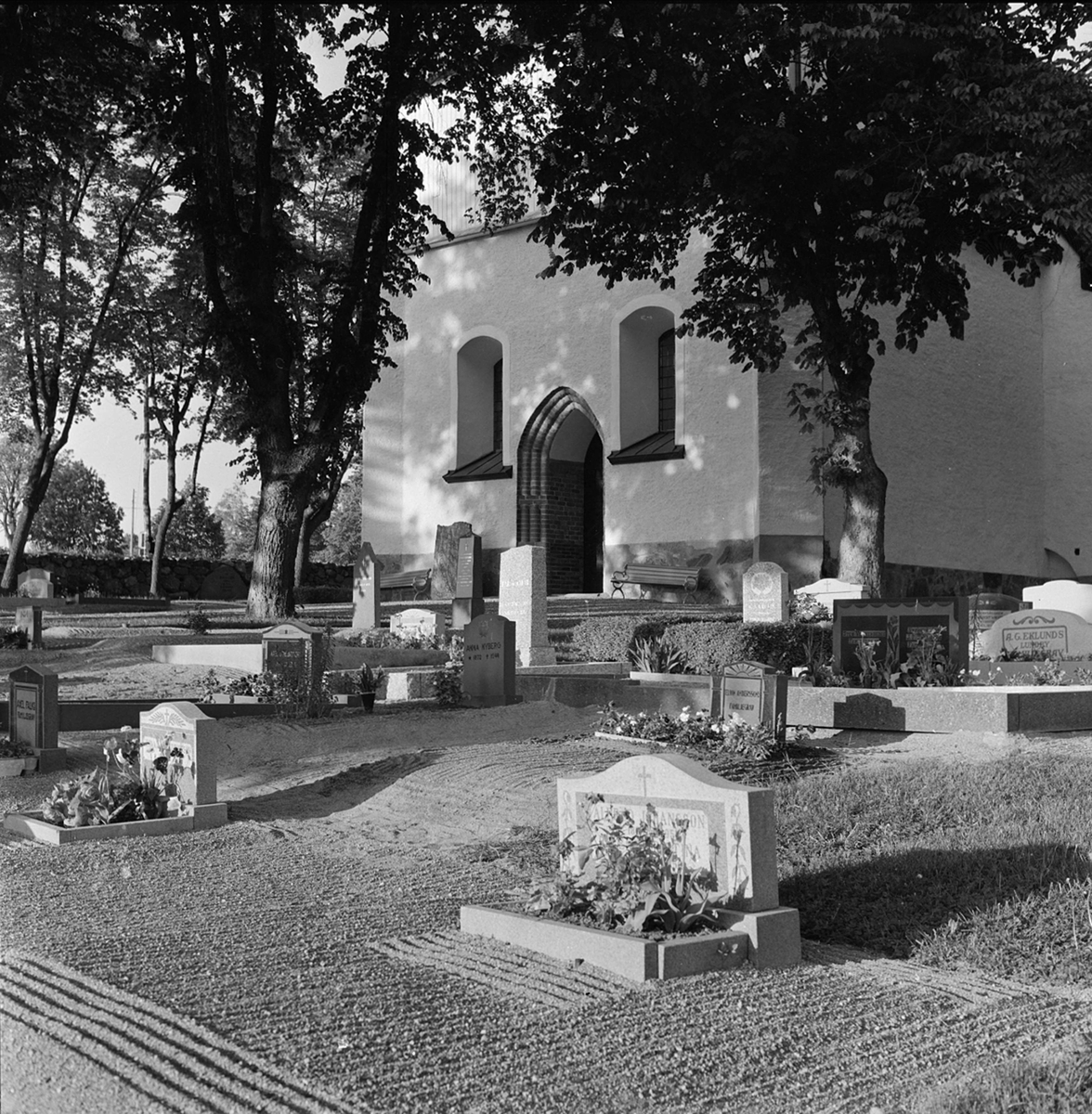 Svinnegarns kyrka och kyrkogård, Svinnegarns socken, Uppland 1960