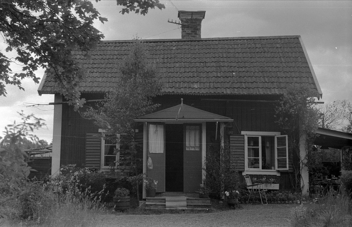 Sidokammarstuga, Hagalund 1, Sandbro, Björklinge socken, Uppland 1976