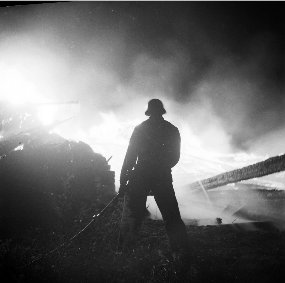 Eldsvåda - uthusbrand i Björklinge, Uppland, juli 1947