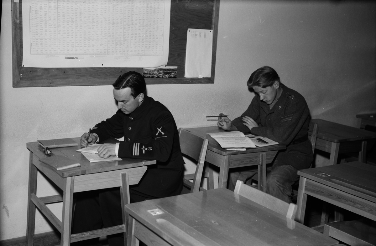 Försvarets läroverk, förhållanden, Uppsala 1946