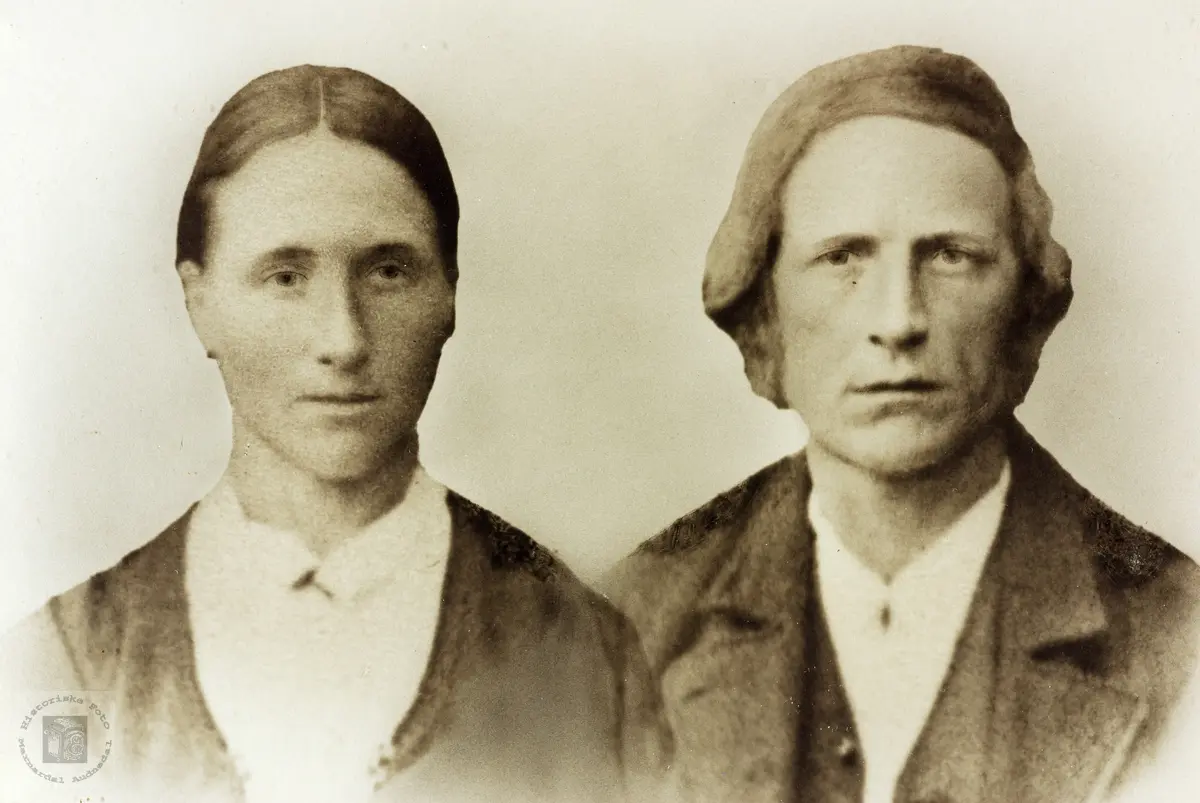 Portrett av Ingebjørg og Fredrik Øydna. Grindheim.