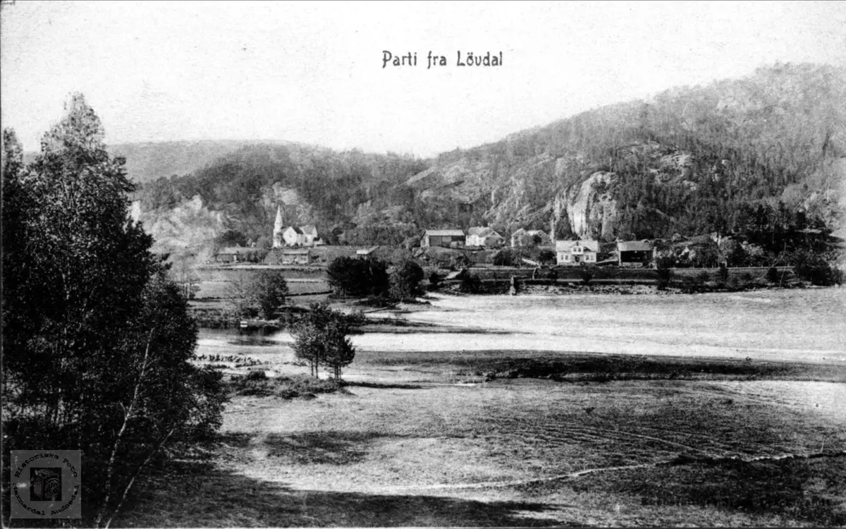 Løvdal nå Laudal med Mandalselva i sitt opprinnelige løp.
