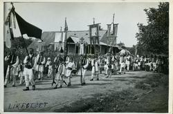 Bondebegravelse. - Likfølget.