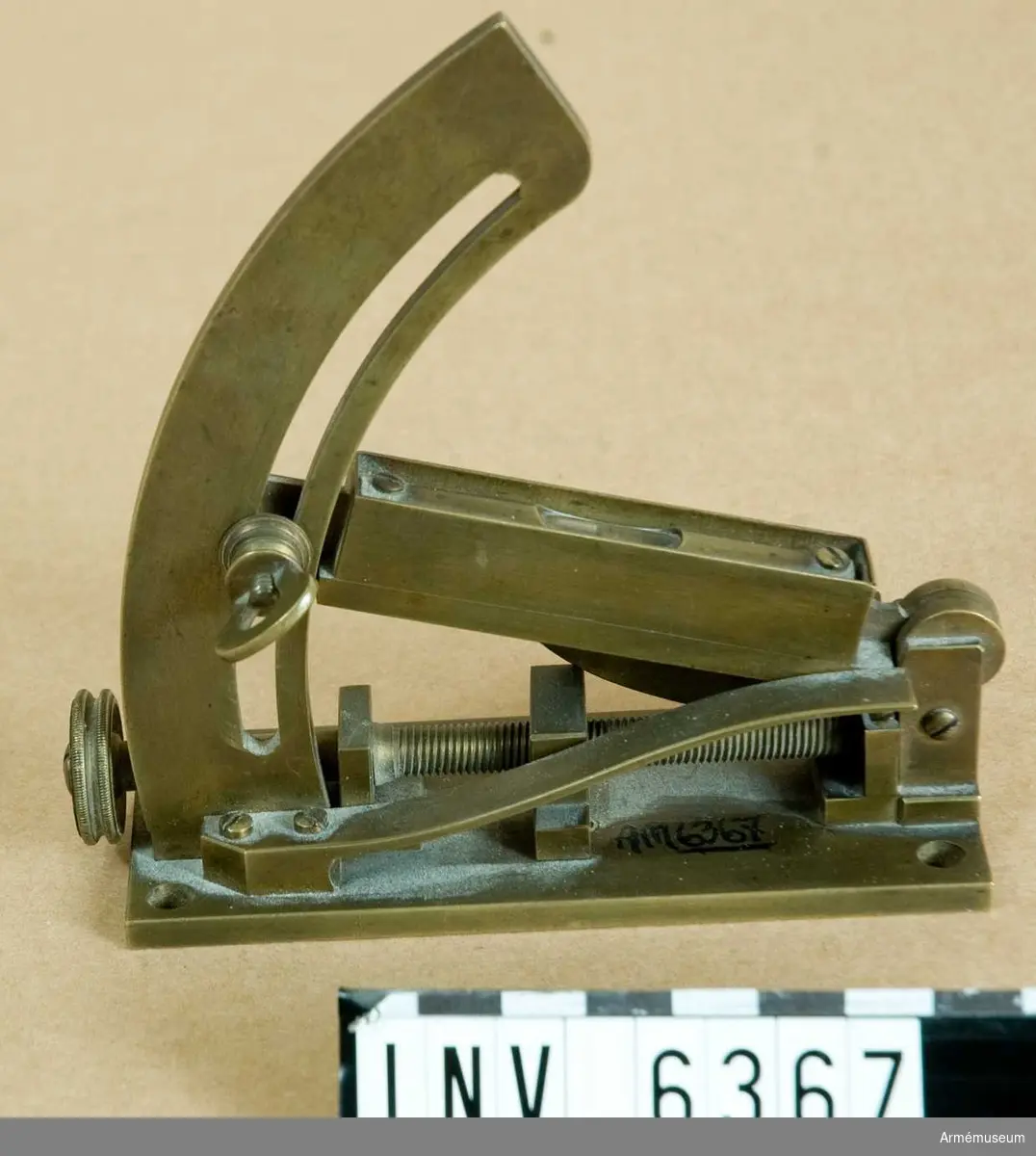 Kvadrant från 1880-talet. Avsett för 41 mm kanon?. Tillverkare T Nordenfelts fabrik, London.