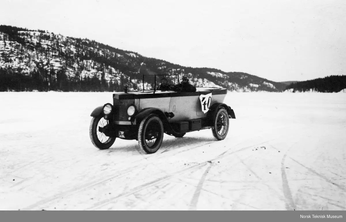 Billøp, 12 cyl Packard med tysk karosseri, kjørt av Berh. G. Lund, 1920-årene