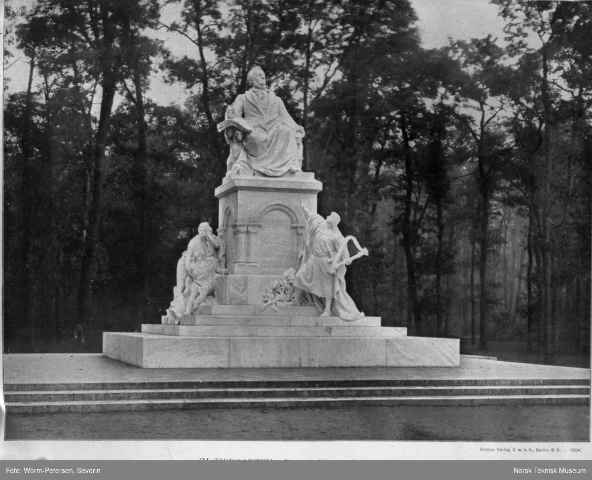Berlin, Richard Wagner monument