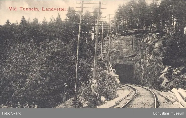 Tryckt text på kortet: "Vid Tunneln, Landvetter".



