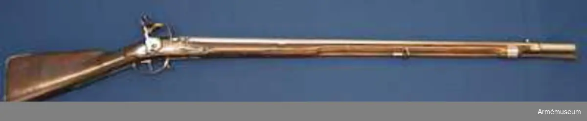Grupp E II. 
Musköt med flintlås, enligt uppgift för artilleriet. Liknande dragongeväret m/1731.