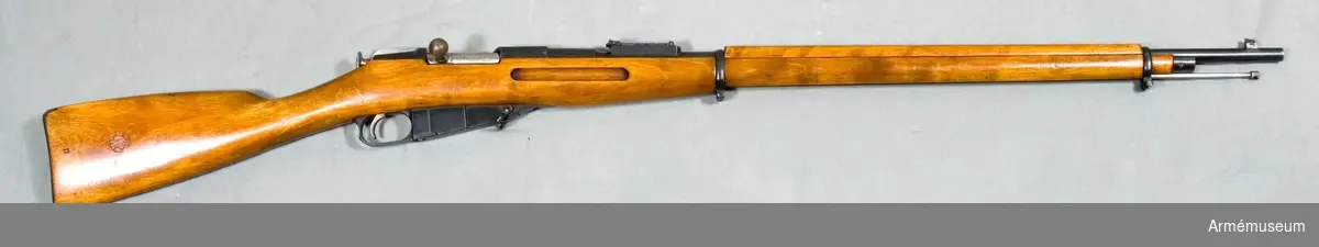 Grupp E II. 
Magasinsgevär m/1891, Ryssland. S.k. 3-linjersgeväret.