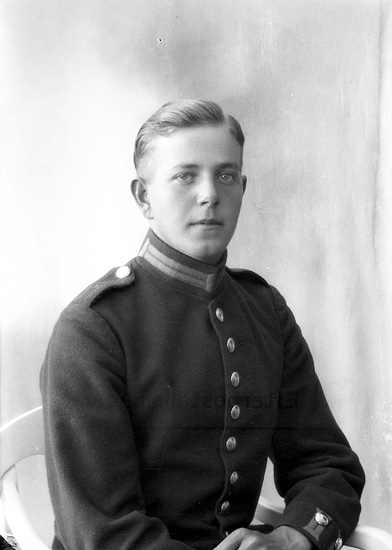 Enligt fotografens journal nr 5 1923-1929: "Berntsson, Gunnar Eggestorp Här".