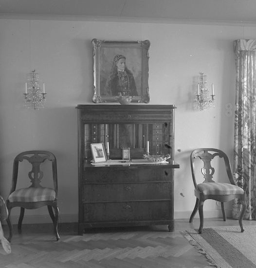 Text till bilden: "Interiör. Rylanders villa Pallen. 1947.04.11".