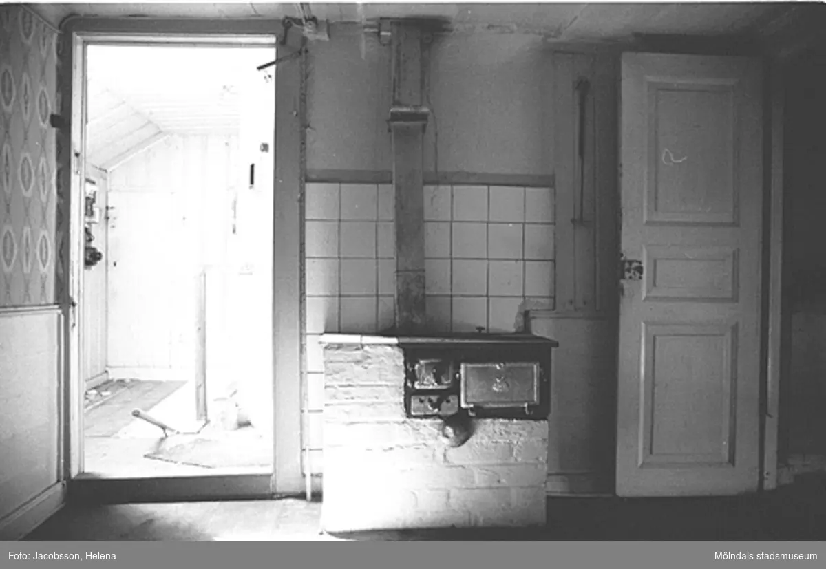 Interiörbild i bostadshus på Roten M 27 i Mölndals Kvarnby, 1972.
