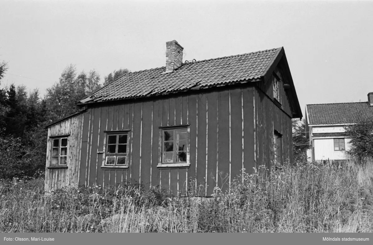 Gustav Johanssons snickeriverkstad och bostad "TomteGustavs" i Sagered, Lindome, 1987.