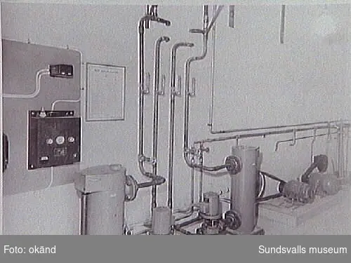 Sundsvalls gasverk upphörde med driften i oktober 1961. - Gasverket togs i bruk 5/12 1867 och drevs som kolgasverk fram till 19/7 1951. Från juli 1951 övergick gasverket till distribution av en blandgas gasol och luft.