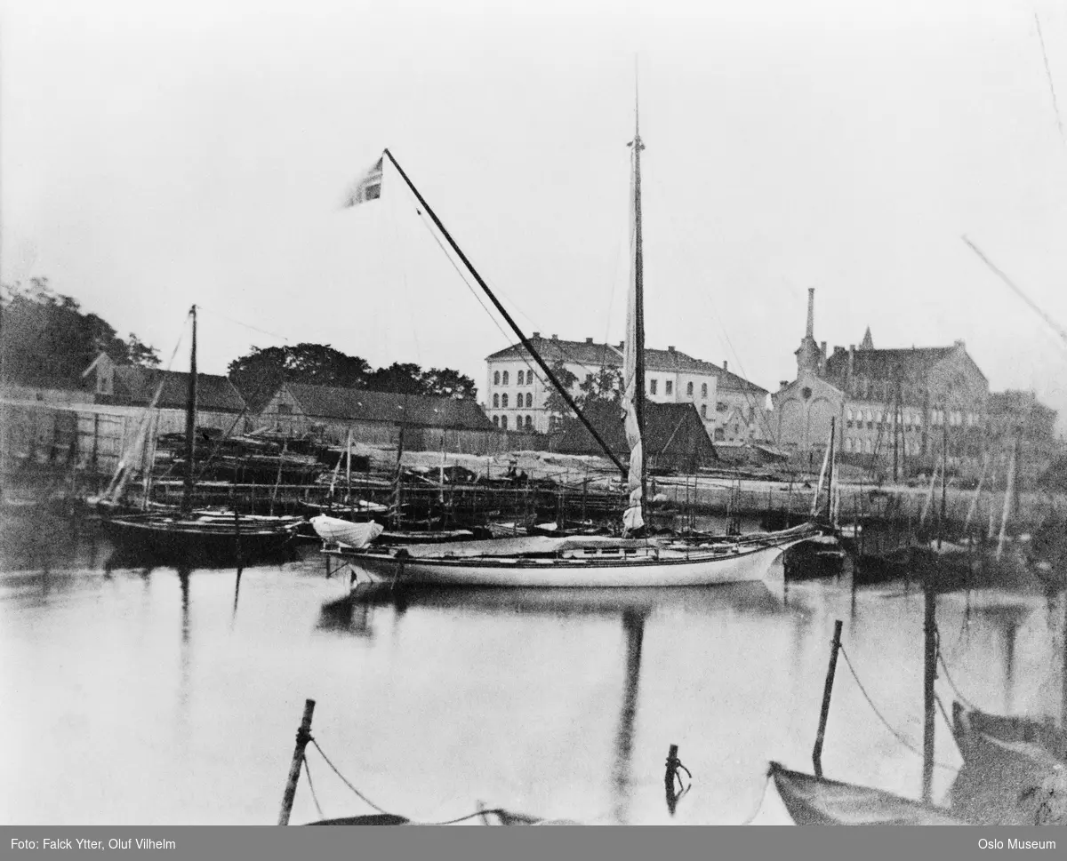 småbåthavn, robåter, seilbåt, kongens yacht "Svalen", Akershus festning