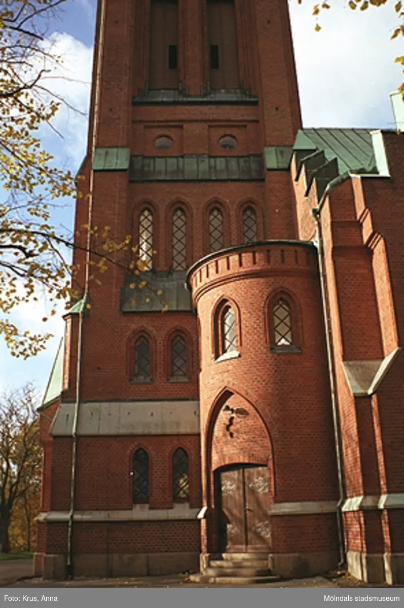 Fässbergs kyrka - "Volymer".