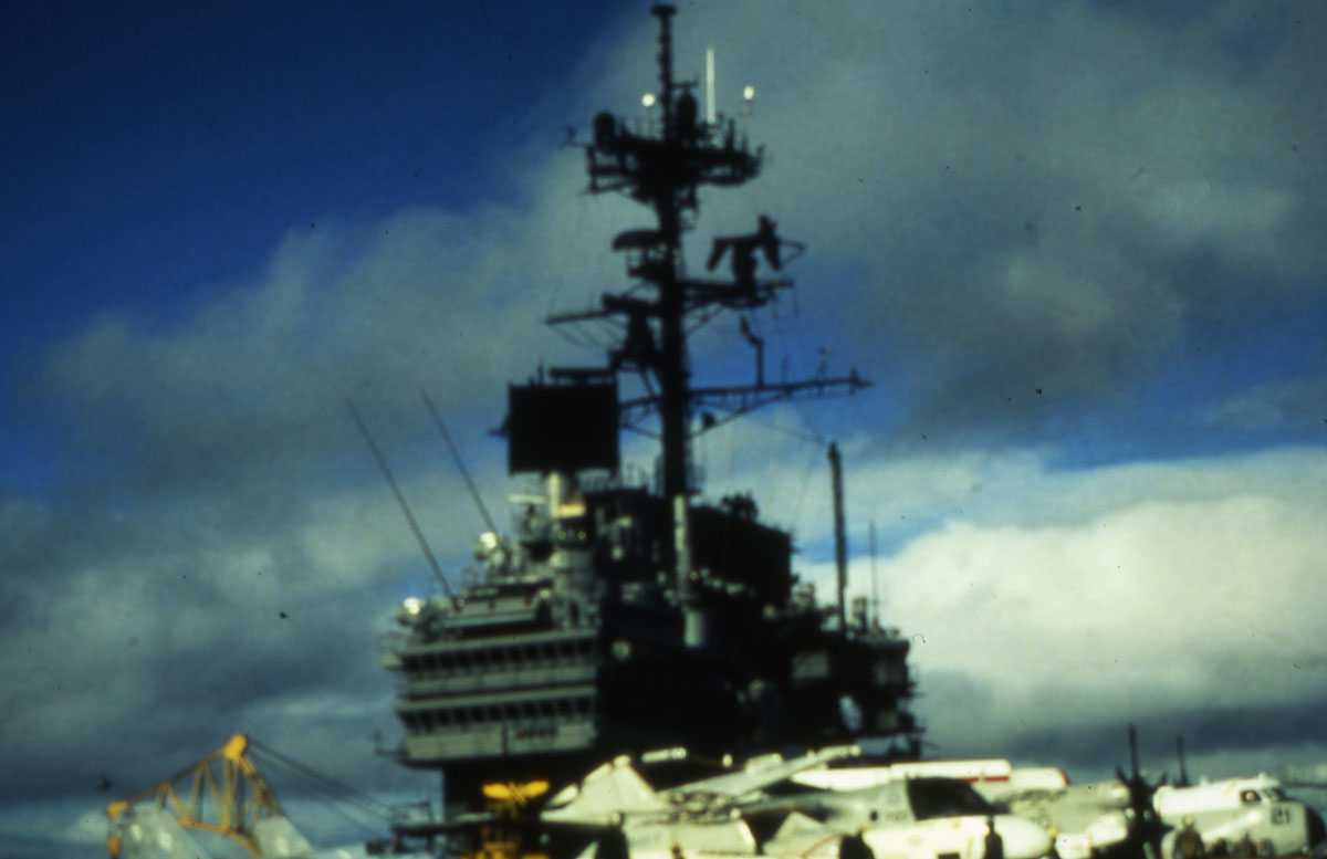 Amerikansk hangarskip av Forrestal - klassen og heter Forrestal med nr. AVT 59.
