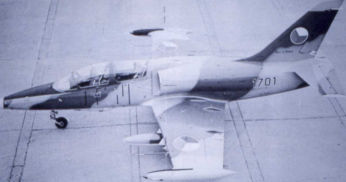 Tsjekkoslovakisk fly av typen Aero L-39ZO Albatros med nr. 1701.