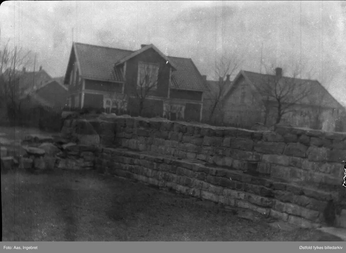 Ruinparken (Nikolas-kirkens ruiner), Borgarsyssel Museum ca. 1925.