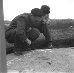 Helleristningene på Sundløkka i Borge ca. 1965. Antakelig er