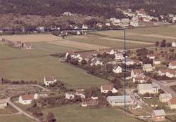 Rolvsøy, Ravneveien til venstre, skråfoto 1963.
Birgit Holm