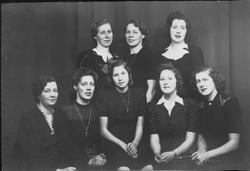 søsken, familie, gruppei8, kvinner, fotoatelier,