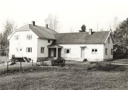 forretning, bolighus, landbruksmaskiner,