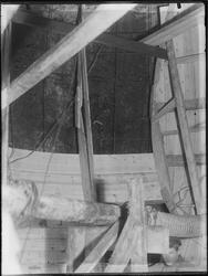 Industri, gruppe2, menn, konstruksjon. Ukjent sted.