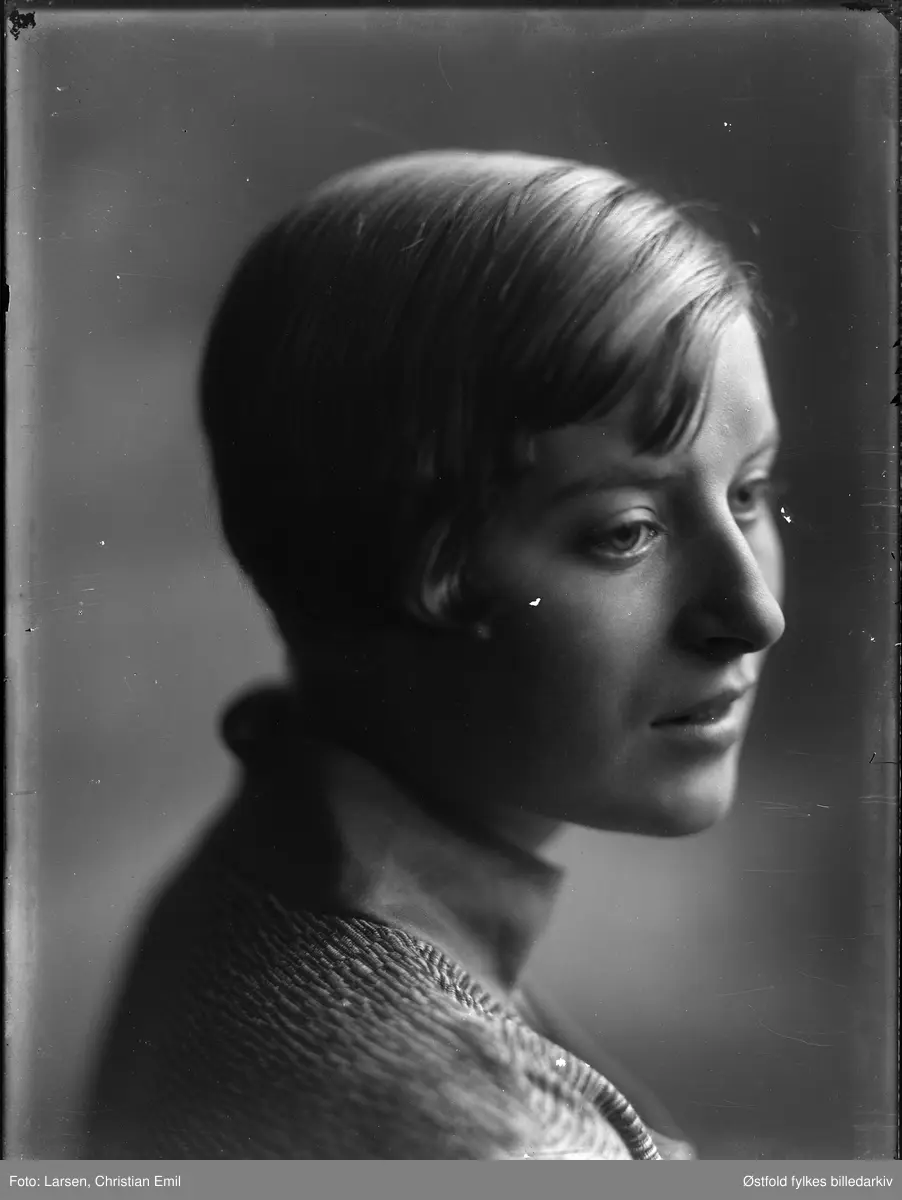 Portrett av ukjent kvinne.