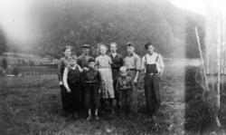 Fra venstre: Martha Øian, Francis Øian, Olai Øian, Georg Est