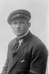 Portrett av Edvin Meier Karlsen fra Straumen i Andørja.