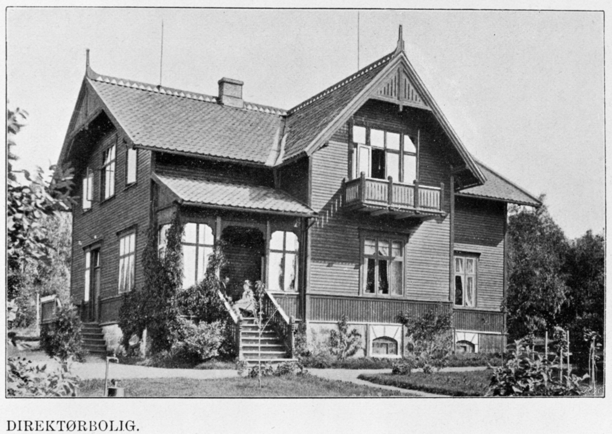 EKSTR: DIREKTØRBOLIGEN, ÅDALSBRUK, 1908. Rastrert repro fra Ådals Bruk. 
Aktieselskabet Aadals Brug.  Løten.