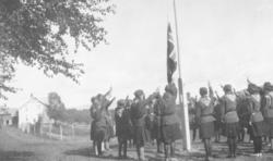 Speiderjenter på Kretsleir i Alta, 1928. Her blir det gjort 