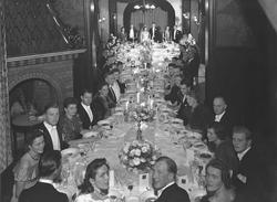 Bryllup mellom Åse Ekerholt og Knut Staubo.