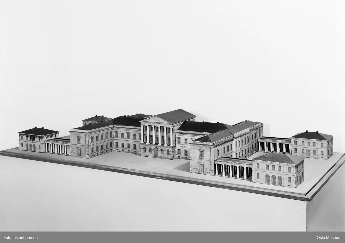 arkitekturmodell: Slottet (OB.03043) - Oslo Museum / DigitaltMuseum