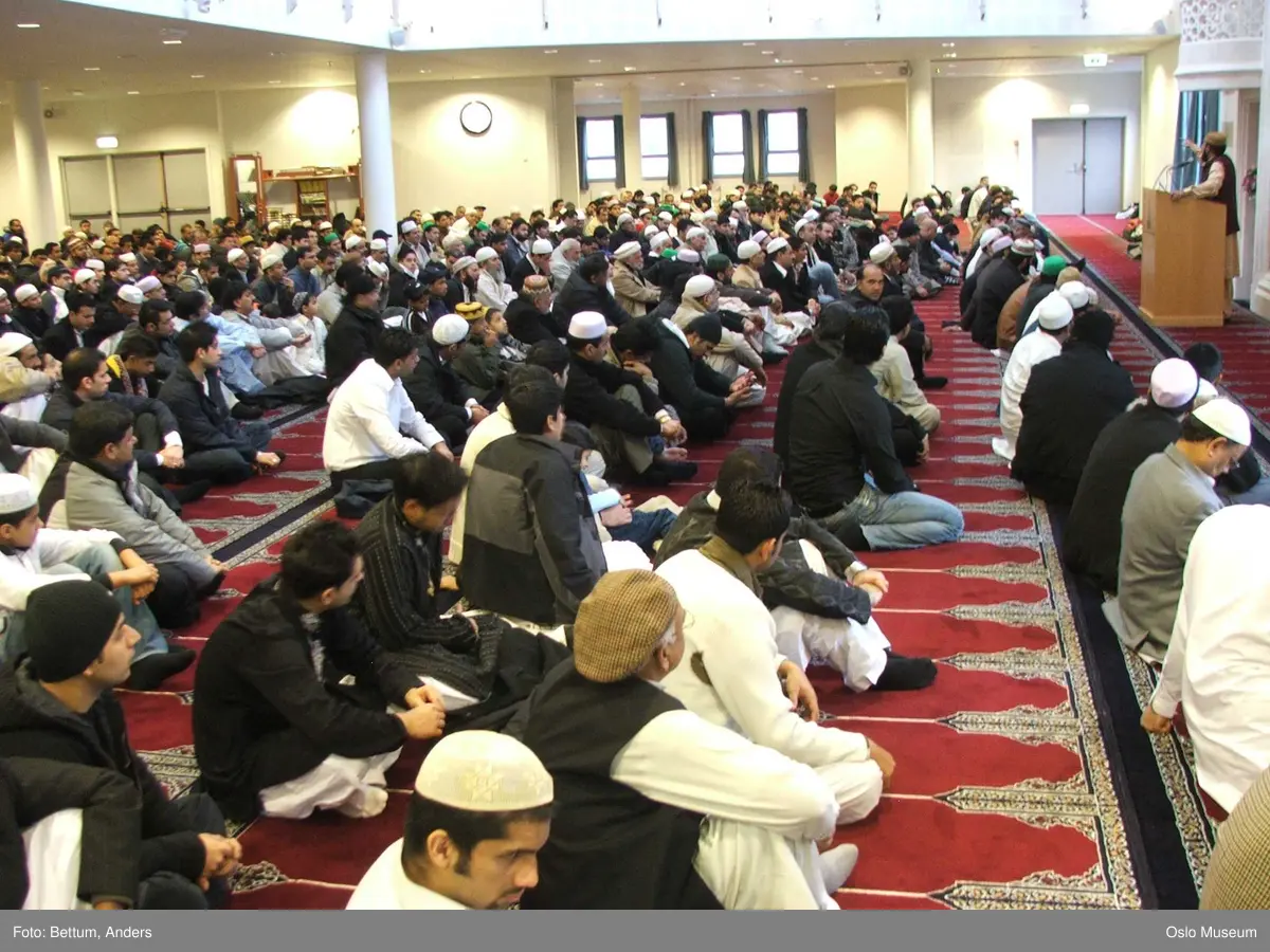 Islam, moske Central Jamaat-e Ahl-e Sunnat Norway, Id al-adhan fering ...