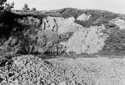 Sølvgruvene på Meland. Rester etter gruvedrift langs veien H