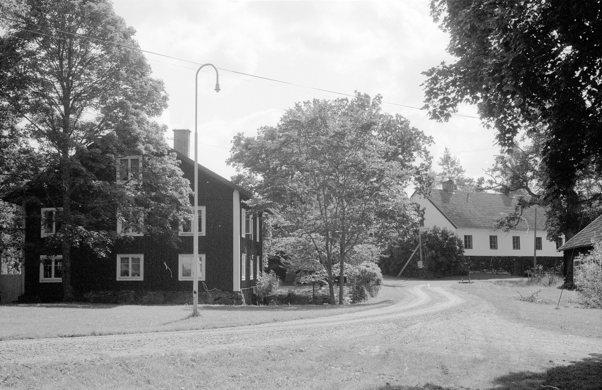Vy över Vällnora bruk, Knutby-Åsby 1:19, Vällnora, Knutby socken, Uppland 1987