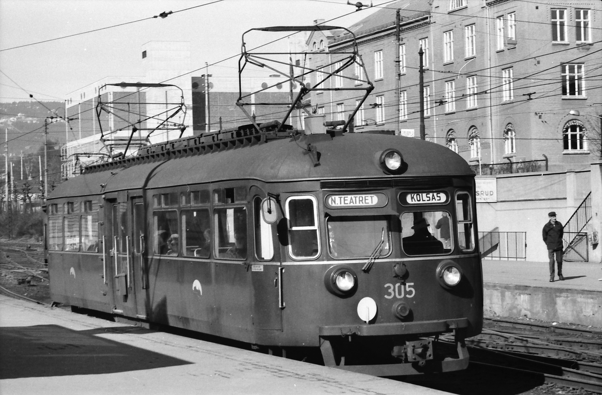 Bærumsbanen, Oslo Sporveier. Vogn 305.