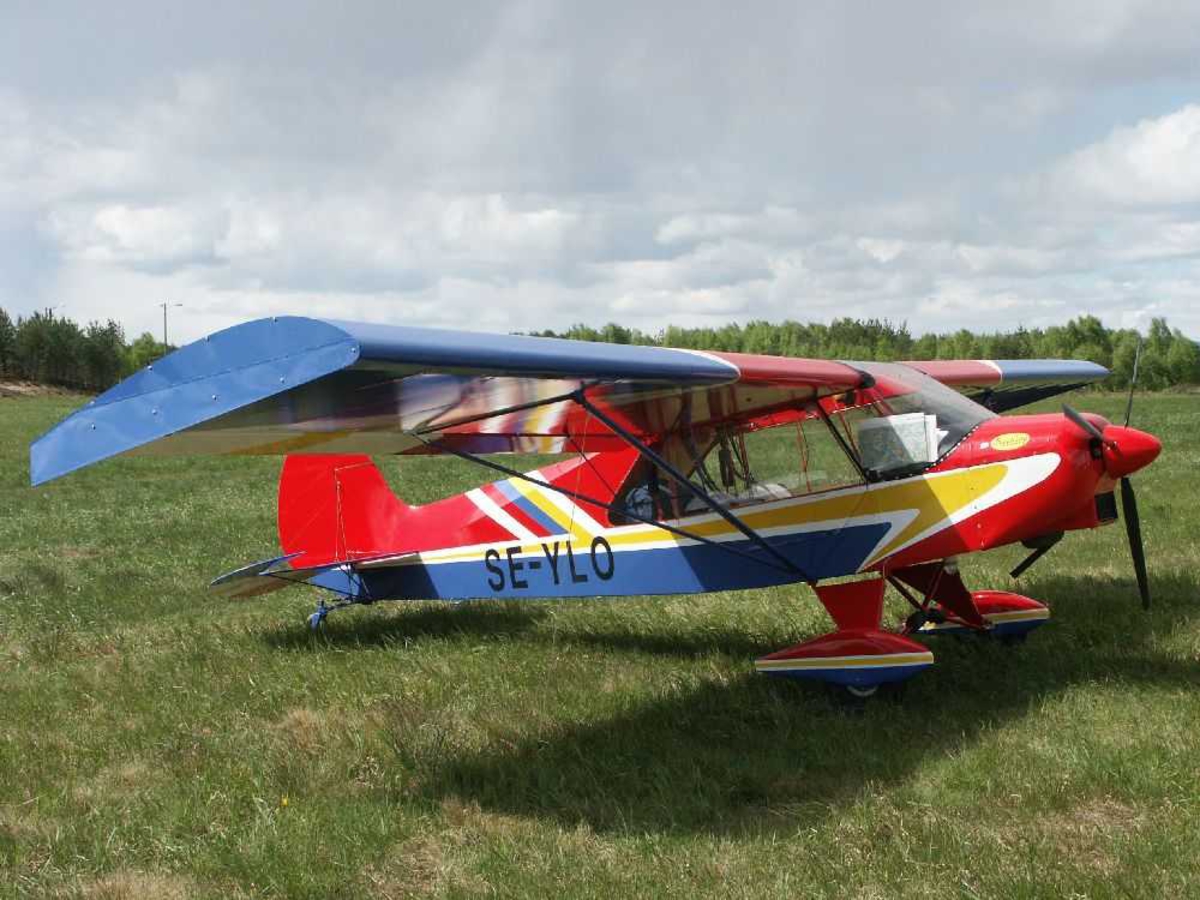 Ett fly på bakken, ELAN Cuby II. SE-YLO