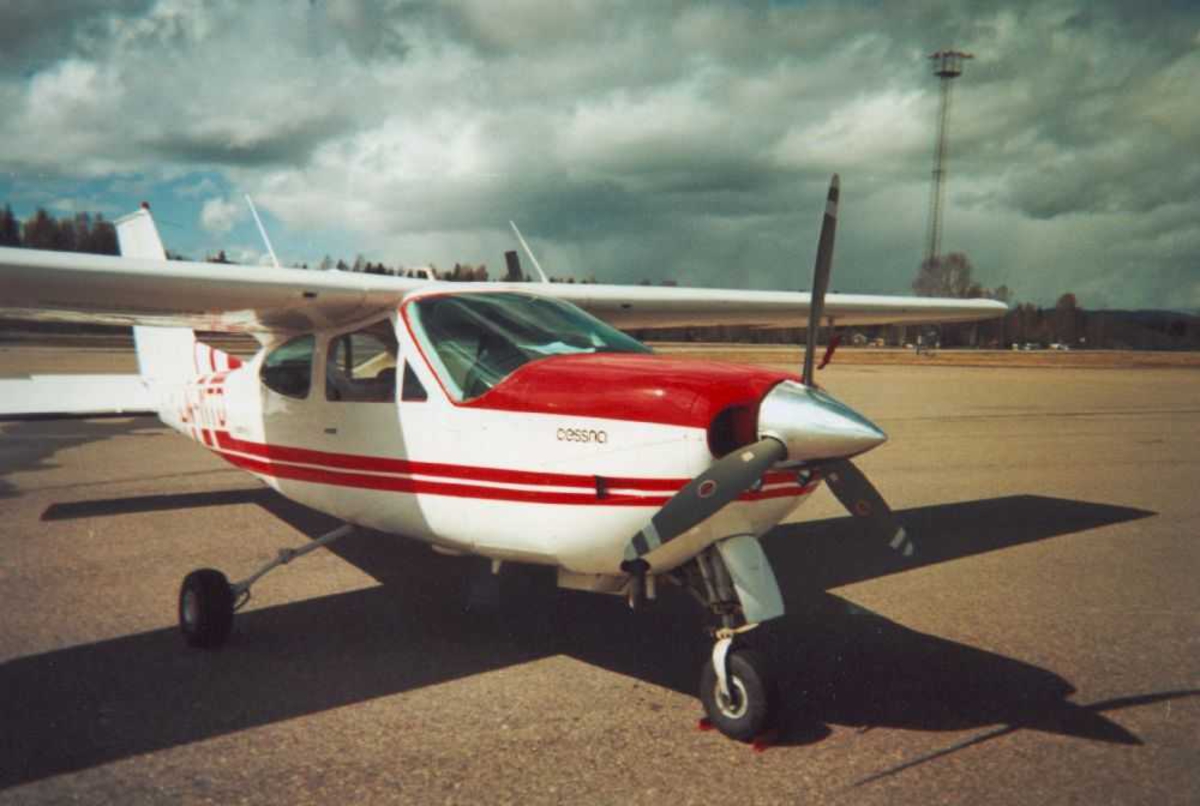 Ett fly på bakken, Cessna 177RG Cardinal RG II, LN-MTD
